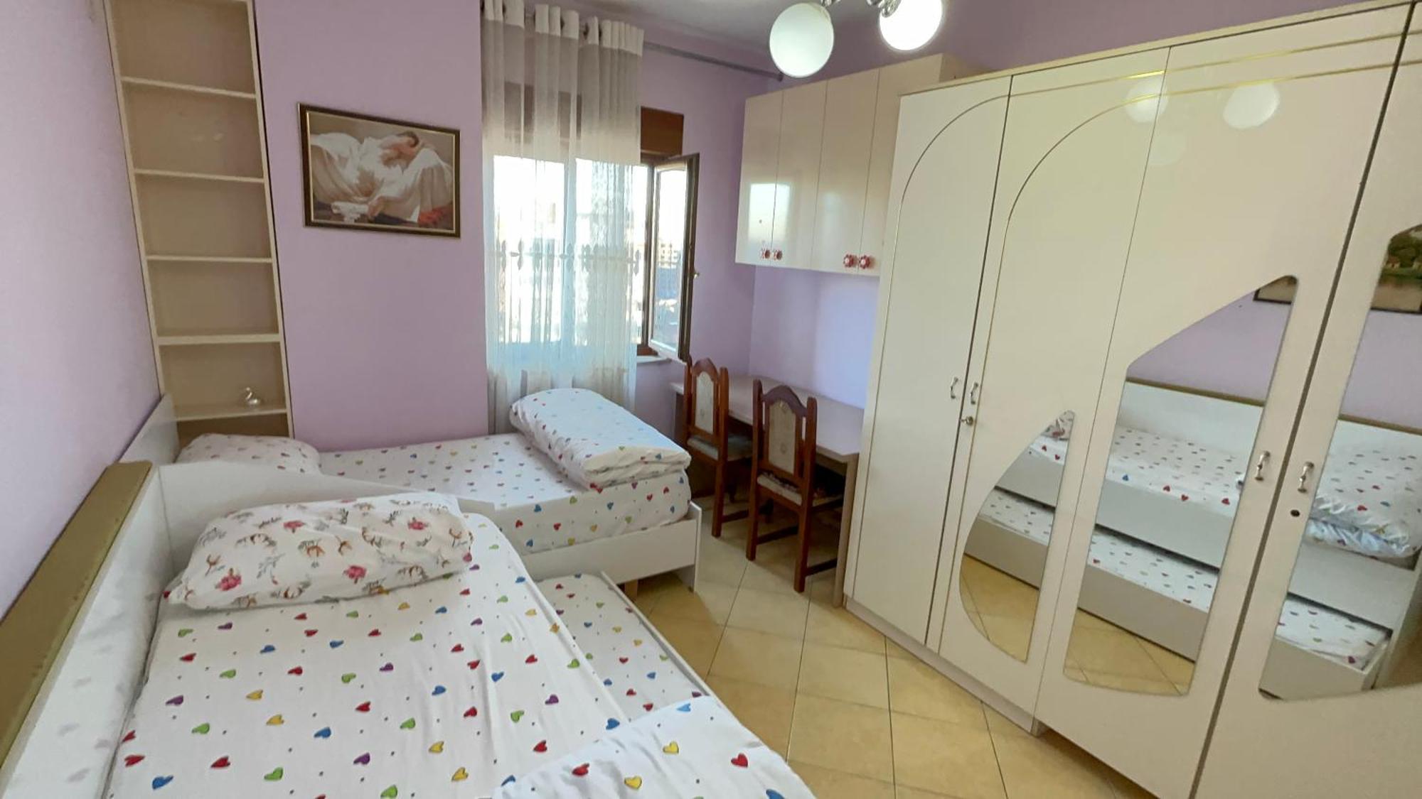 Square Inn Tirana Buitenkant foto